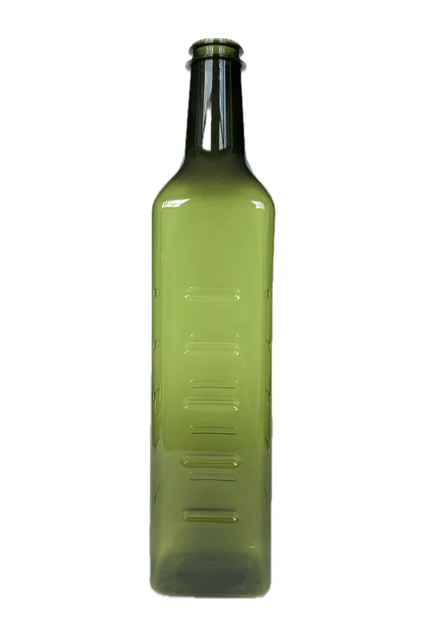 Bouteille PET MARKA 750 ml, vert olive, sans bouchon · photo réelle